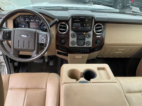 Used 2016 Ford F250 Lariat w/ Chrome Package image 4