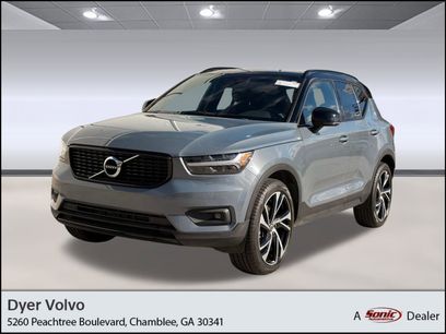 Certified 2022 Volvo XC40 T4 R-Design w/ Climate Package