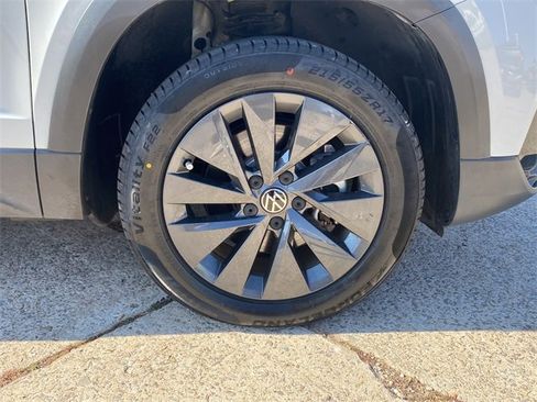 Used 2023 Volkswagen Taos S image 9