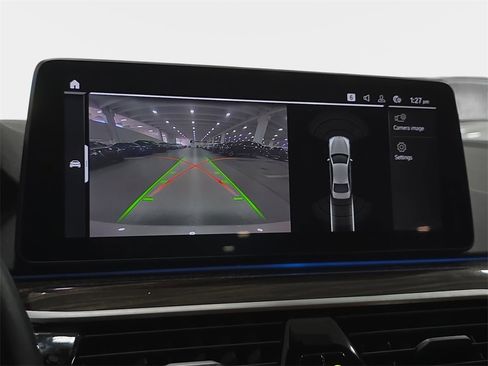 Used 2023 BMW 530e w/ Premium Package image 22