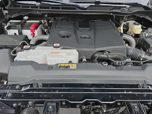 Used 2026 Toyota Tundra SR5 AWD/4WD image 30