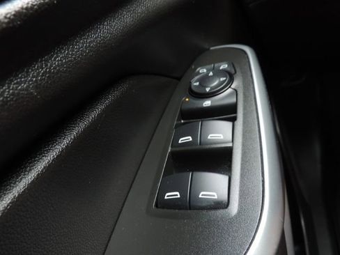 Used 2024 Chevrolet Trax RS w/ Sunroof Package image 29