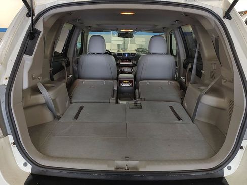 Used 2012 Toyota Highlander Limited w/ Tow Pkg image 24