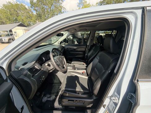 Certified 2023 Honda Ridgeline RTL image 18