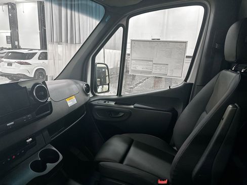 New 2026 Mercedes-Benz Sprinter 2500 image 24