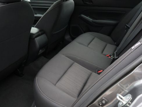 Used 2025 Nissan Altima 2.5 SV image 17