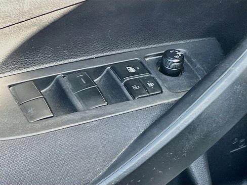 Used 2023 Toyota Corolla SE FWD image 18