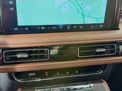 New 2026 Lincoln Aviator Reserve RWD image 16