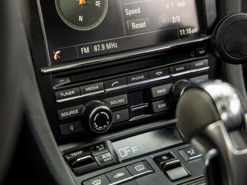 Certified 2015 Porsche 911 GT3 image 32