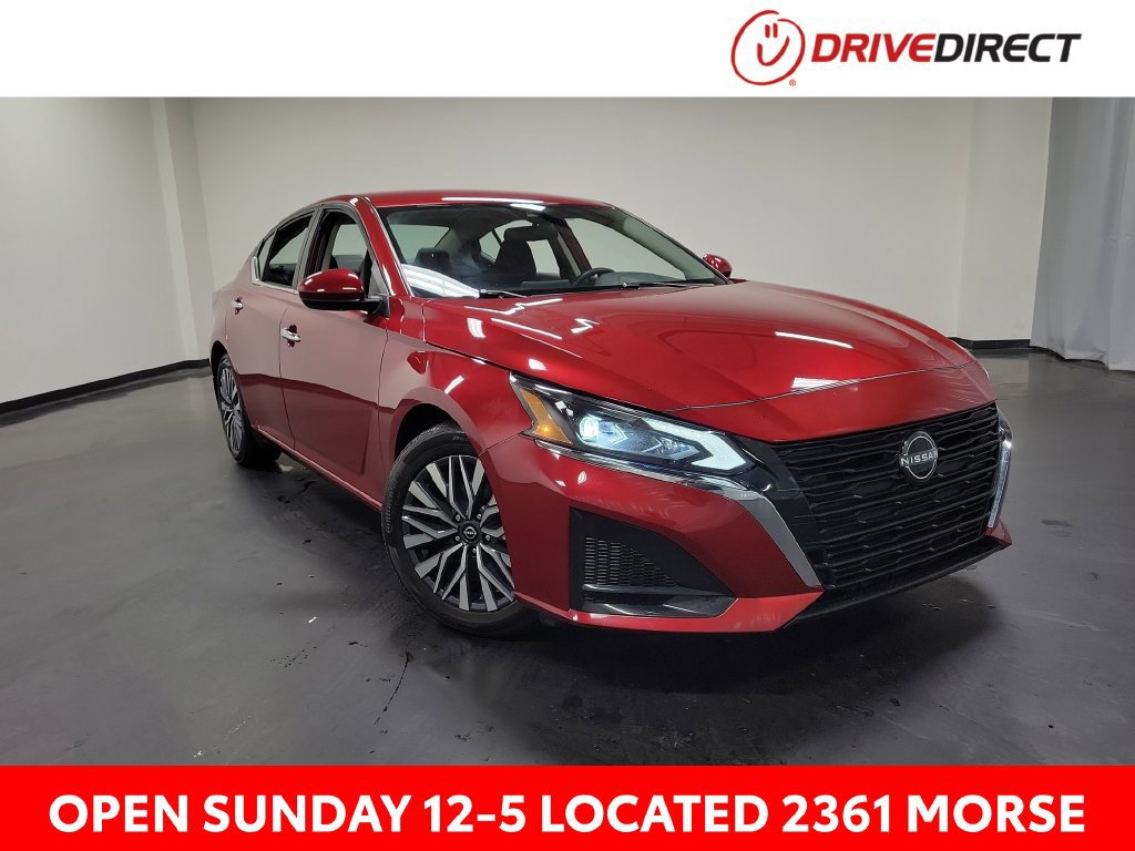 Used 2023 Nissan Altima 2.5 SV FWD image 1