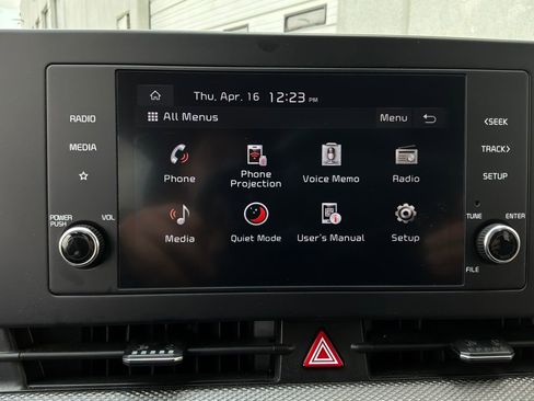 Used 2025 Kia Sportage LX image 27