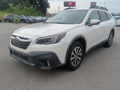 Used 2020 Subaru Outback Premium AWD/4WD image 2