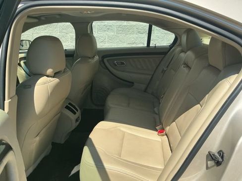 Used 2018 Ford Taurus Limited FWD image 25