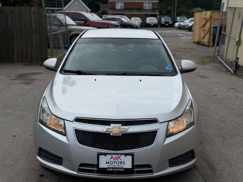 Used 2011 Chevrolet Cruze LT FWD image 4