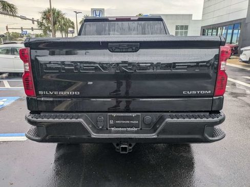 Used 2022 Chevrolet Silverado 1500 Custom AWD/4WD image 4