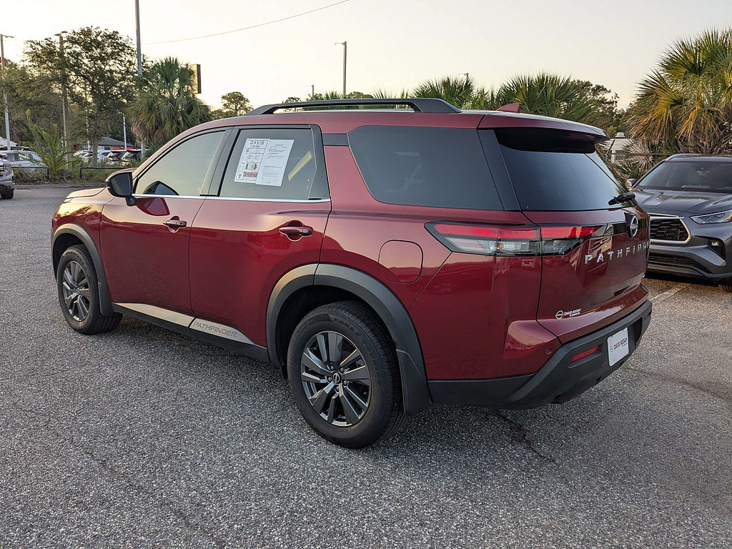 Used 2024 Nissan Pathfinder SV FWD image 50