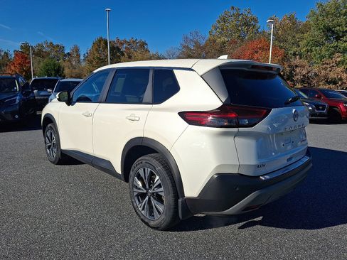 Used 2023 Nissan Rogue SV image 6