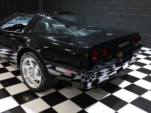 Used 1990 Chevrolet Corvette ZR-1 RWD image 26