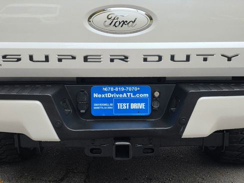 Used 2017 Ford F250 Lariat w/ Lariat Ultimate Package AWD/4WD image 48