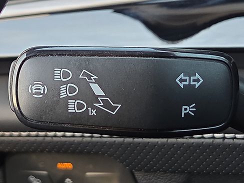 Used 2024 Volkswagen Atlas Cross Sport SE image 22