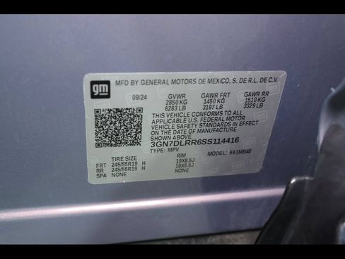 Used 2025 Chevrolet Equinox EV LT w/ Convenience Package AWD/4WD image 34