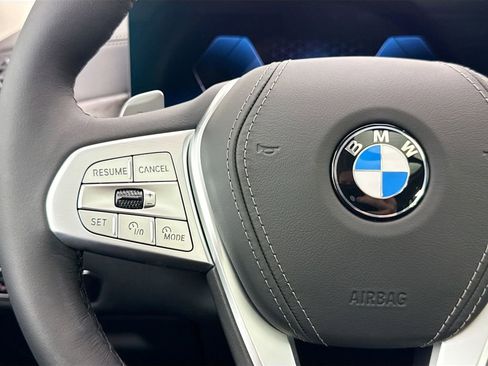 New 2026 BMW X7 xDrive40i w/ Premium Package image 11