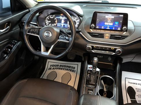 Used 2021 Nissan Altima 2.5 SV w/ SV Premium Package image 22