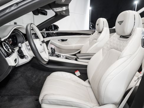 Certified 2020 Bentley Continental GT V8 AWD/4WD image 18