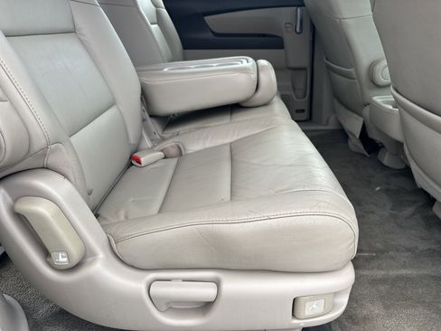 Used 2012 Honda Odyssey EX-L image 16