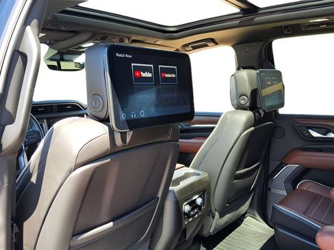 Used 2024 GMC Yukon Denali Ultimate AWD/4WD image 30