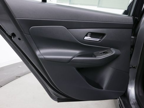Used 2026 Nissan Sentra SR w/ Floor Mat Package FWD image 27