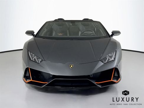 Used 2020 Lamborghini Huracan EVO image 9