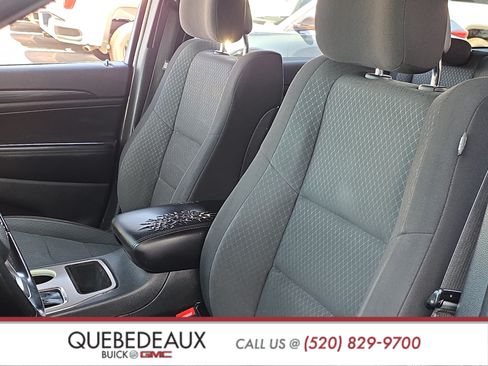 Used 2021 Jeep Grand Cherokee Laredo RWD image 11