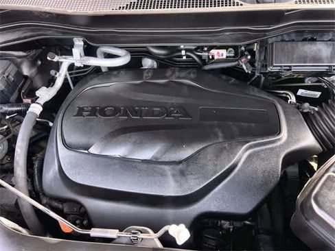 Certified 2022 Honda Pilot Black Edition image 10