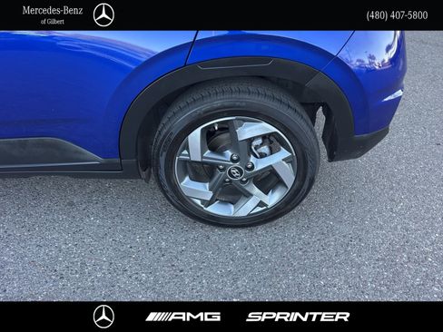 Used 2025 Hyundai Venue SEL FWD image 6