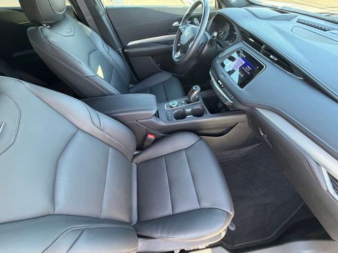 Used 2019 Cadillac XT4 Premium Luxury FWD image 11