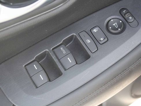 Certified 2024 Honda HR-V LX image 21