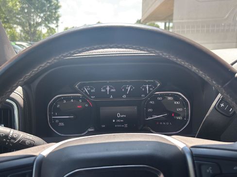 Used 2022 GMC Sierra 1500 SLT w/ SLT Premium Package AWD/4WD image 6