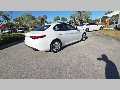 Used 2022 Alfa Romeo Giulia Sprint image 46