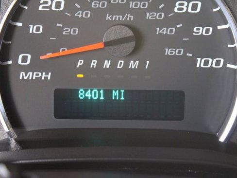 Used 2022 Chevrolet Express 4500 Extended w/ Power Convenience Package image 13