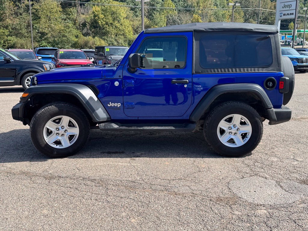 Used 2020 Jeep Wrangler Sport AWD/4WD image 4