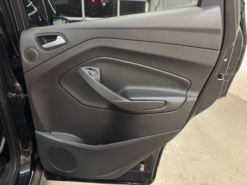 Used 2018 Ford Escape Titanium image 26