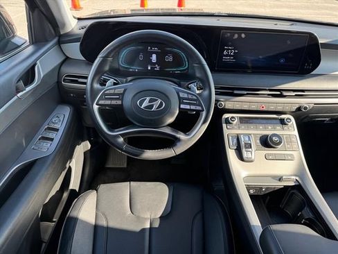 Used 2025 Hyundai Palisade SEL FWD image 14
