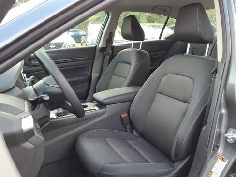 New 2025 Nissan Altima 2.5 SV image 5