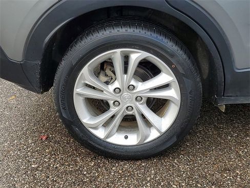 Used 2023 Buick Encore GX Preferred w/ Cold Weather Comfort Package image 5