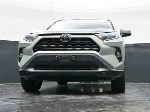 Used 2019 Toyota RAV4 XLE Premium w/ Cold Weather Package AWD/4WD image 36