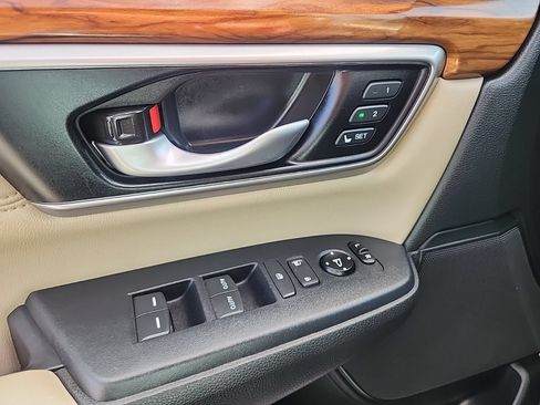 Used 2020 Honda CR-V Touring image 27
