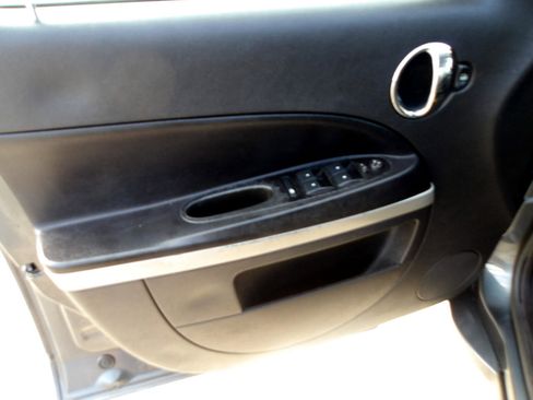 Used 2010 Chevrolet HHR LS image 18