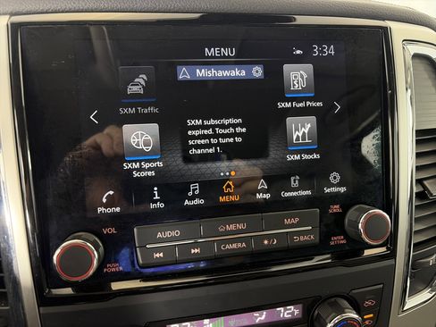 Used 2021 Nissan Titan SL w/ Moonroof Package AWD/4WD image 22