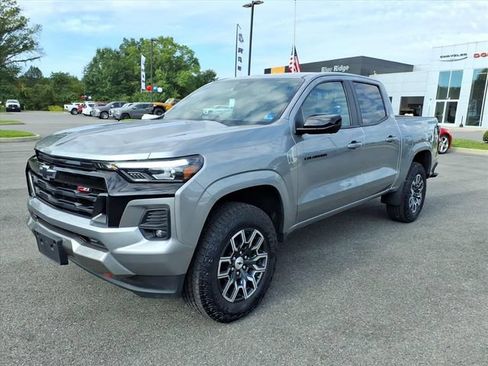 Used 2024 Chevrolet Colorado Z71 w/ Z71 Convenience Package 2 AWD/4WD image 10